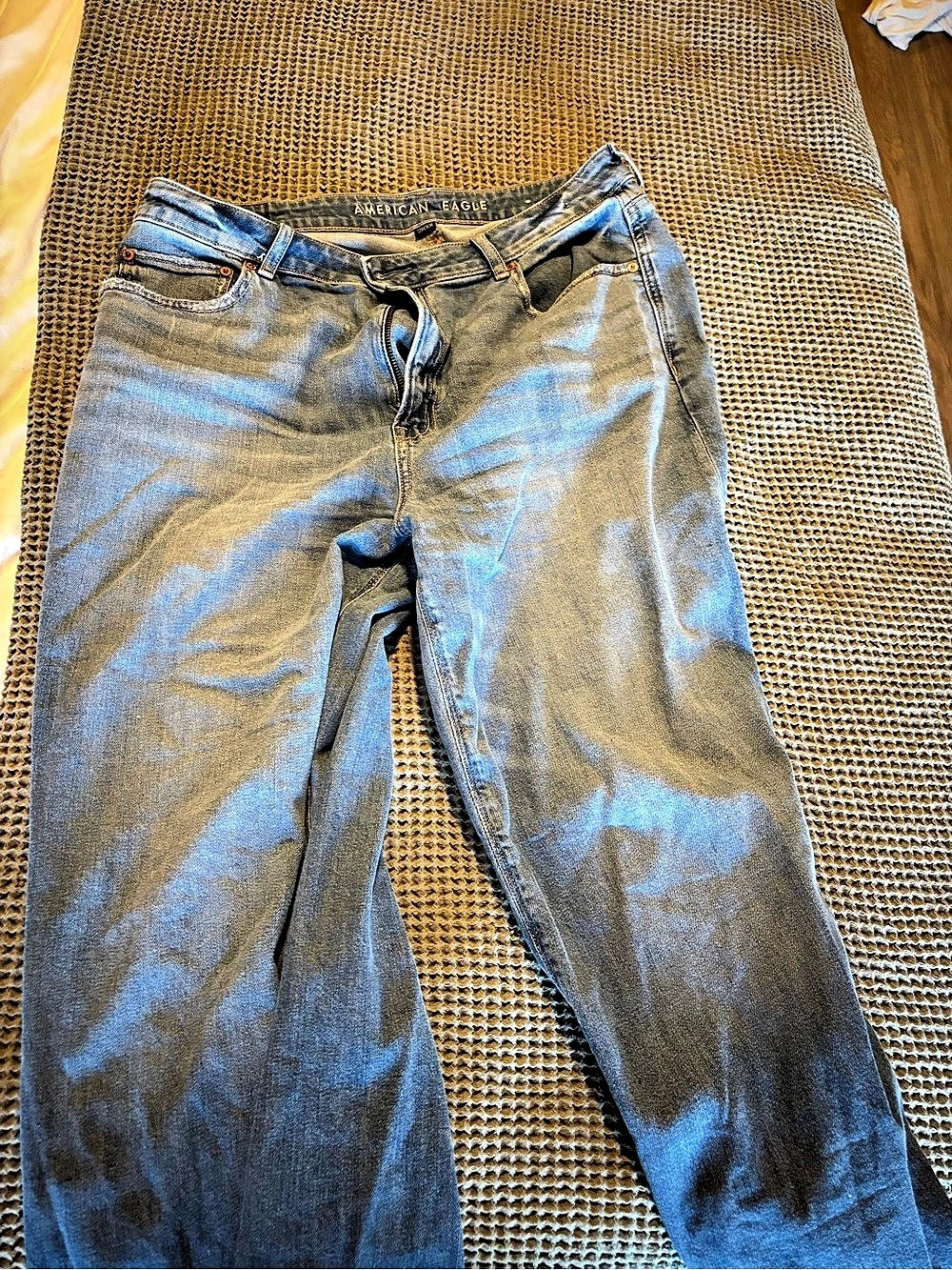 American Eagle Super High Rise Baggy Wide Leg Jeans